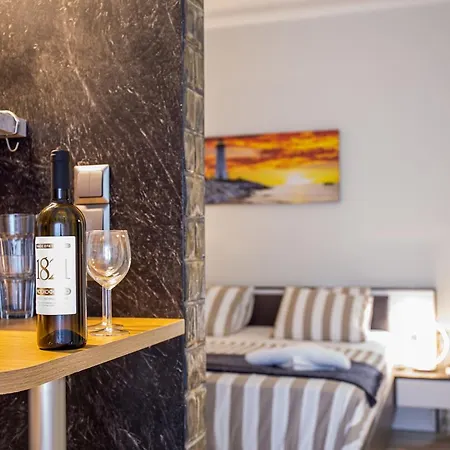 Romantic Deluxe Svite Wise Jacuzzi And Sauna Apartamento *