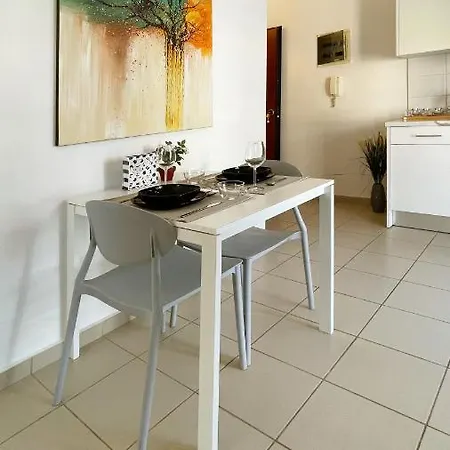 New Times Home&suites Apartment *