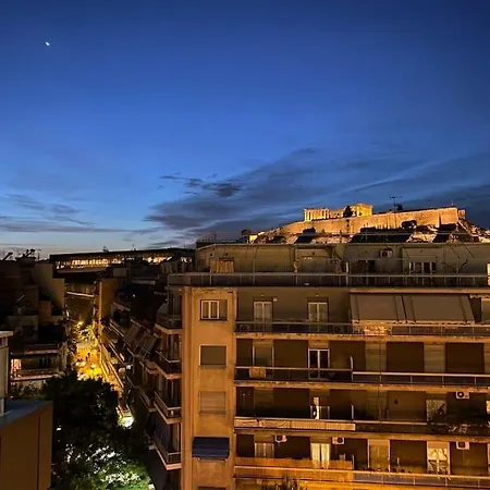 Lovely W/heated Jacuzzi &full Acropolis View Apartment *