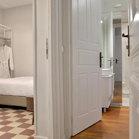 1900 Athenian House