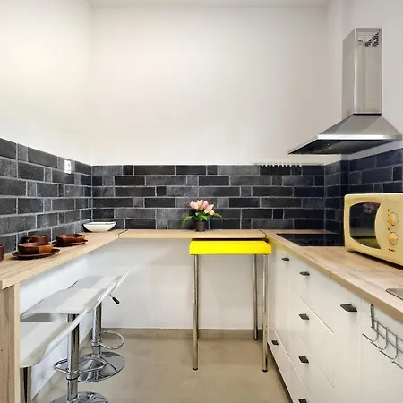 Glyfada Breeze Apartment *
