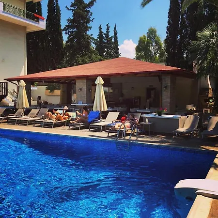 Hill Hotel 2*