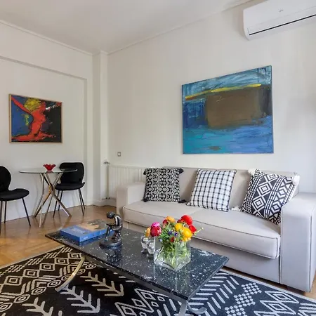 Beautiful In The Center Of Apartment