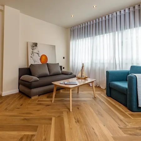 Apart-hotel Triple A - Prime Location - Between Monastiraki & Syntagma Square-free Parking! *