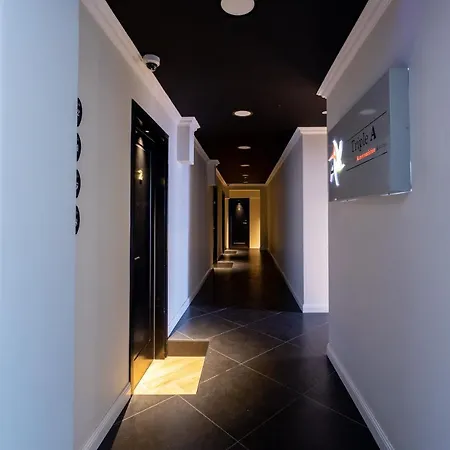 Triple A - Prime Location - Between Monastiraki & Syntagma Square-free Parking! Apart-hotel *