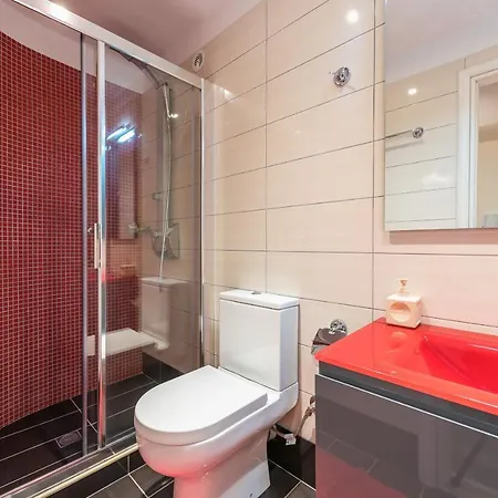 דירה An Impressive 2 Bdr In Glyfada אתונה