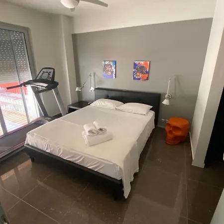 Bespoke House Apart-hotel Atenas