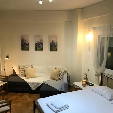 Cozy Studio At Plaka *