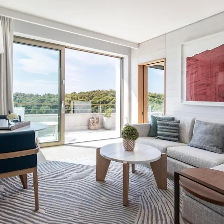Four Seasons Astir Palace 5*