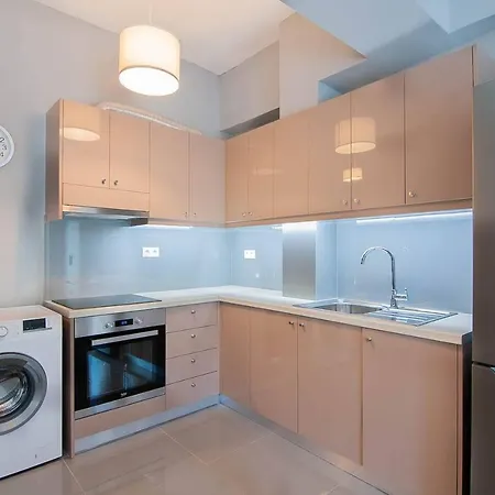 Fully Renovated Studio In The City Center For 3ppl Appartamento