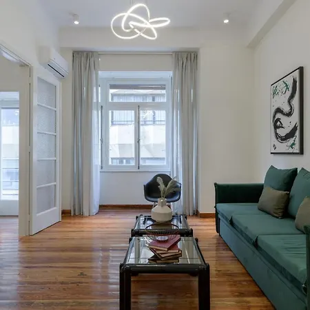 3bdr Modern Design & Bright Interiors In Plaka Apartment
