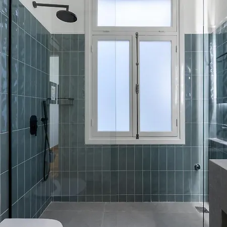 3bdr Modern Design & Bright Interiors In Plaka Athens