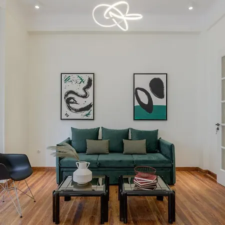 3bdr Modern Design & Bright Interiors In Plaka Apartment *