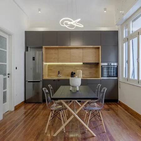 Apartment 3bdr Modern Design & Bright Interiors In Plaka
