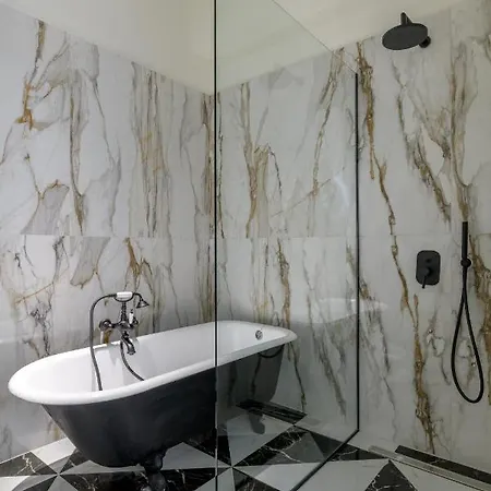 3bdr Modern Design & Bright Interiors In Plaka Apartment Athens