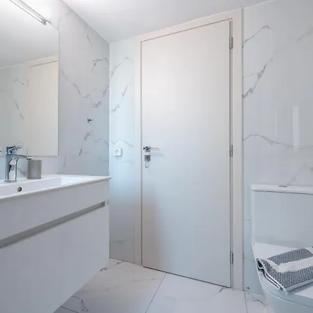 Newly Renovated In The Heart Of Kerameikos * Αθήνα