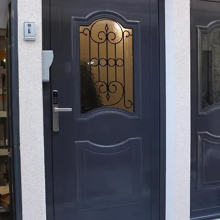 Ipelhome-avissinias Boutique Lägenhet *