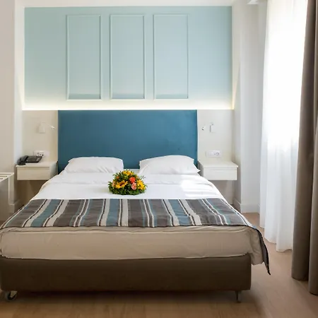 Otel Cypria Atina