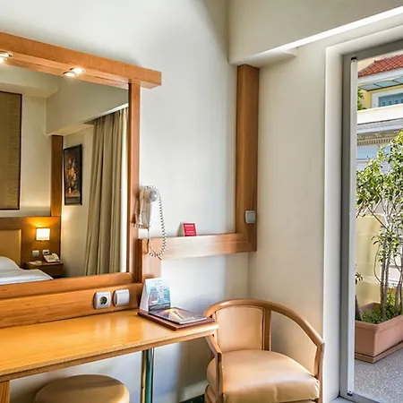 Otel Cypria 4*
