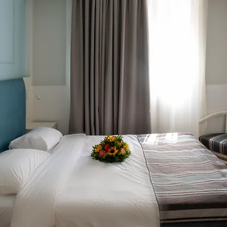 Otel Cypria Atina