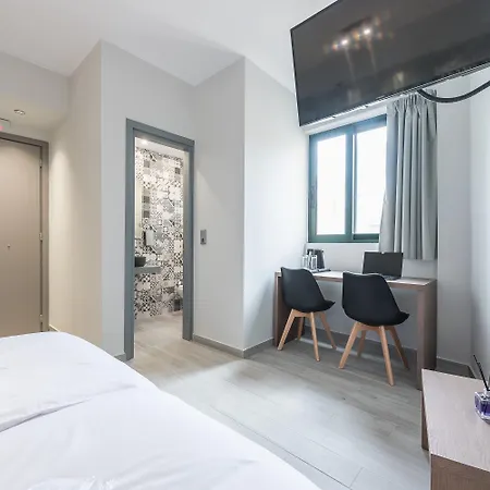 Hotel Lights 3*