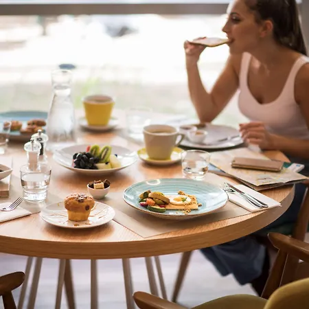 Ibis Styles Routes Hotell Aten