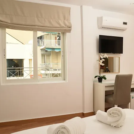 Tier Collection Hotel 2*