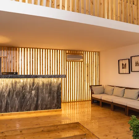 Hotel Tier Collection