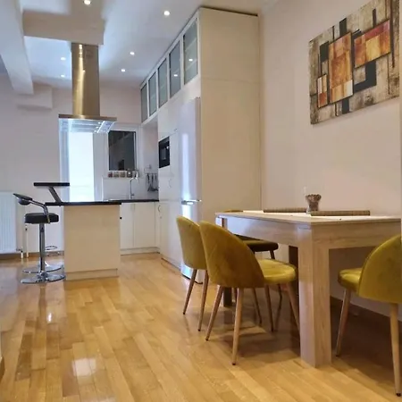 Stylish -modern Heart Of Marousi *