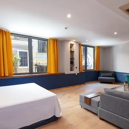 The Vault Hotel 4*
