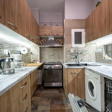 Apartment Attica Train Station 2 Bedrooms 4 Pers. Athen