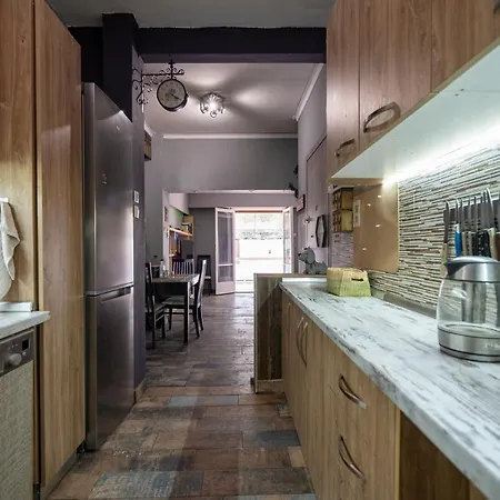 Attica Train Station 2 Bedrooms 4 Pers. Apartment Athen