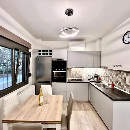 Lovely 1-bedroom 2 Minutes From Beach *