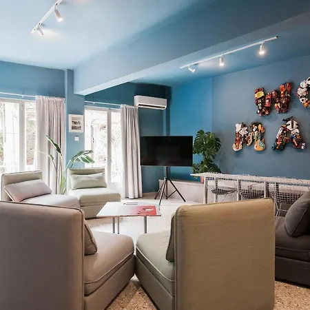 And Comfy With Private Balcony And Rooftop Access - Ct3 Apartment Athens