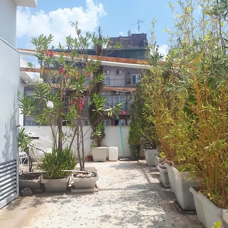 And Comfy With Private Balcony And Rooftop Access - Ct3 Apartment Athens