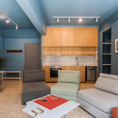 Apartment And Comfy With Private Balcony And Rooftop Access - Ct3