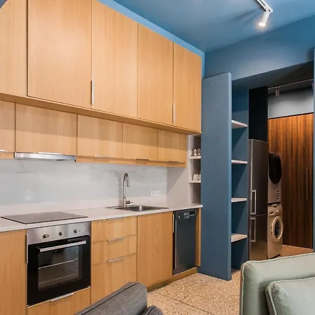And Comfy With Private Balcony And Rooftop Access - Ct3 Athens
