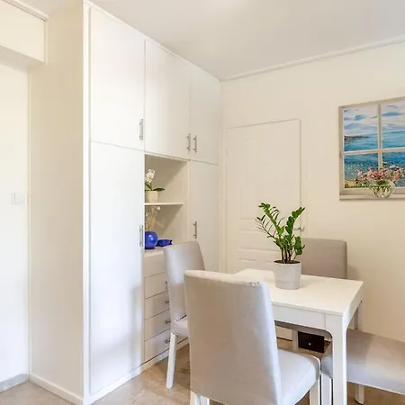 Glyfada Center Sea View Apt Apartamento Atenas