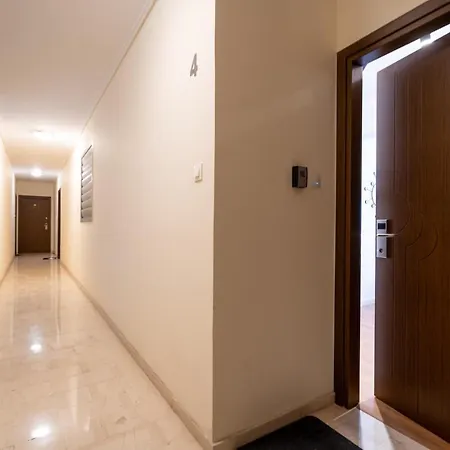 Apartment Modern In Exarchia *