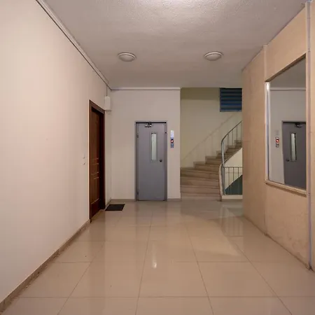 Modern In Exarchia Apartment *