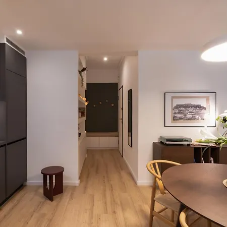 Unique 2 Bedrooms Apartment, Steps To Plaka And Center