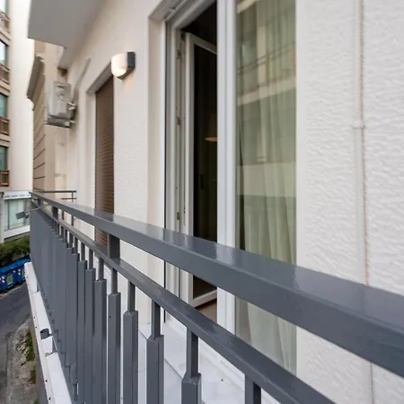 Unique 2 Bedrooms Apartment, Steps To Plaka And Center Apartment Athens