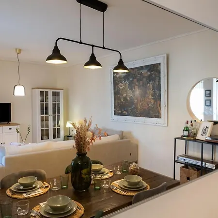 Glyfada Golf Fourth Floor Apartment *