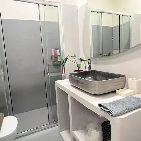 Apartment 2bdr Boutique Full In Plaka Athens
