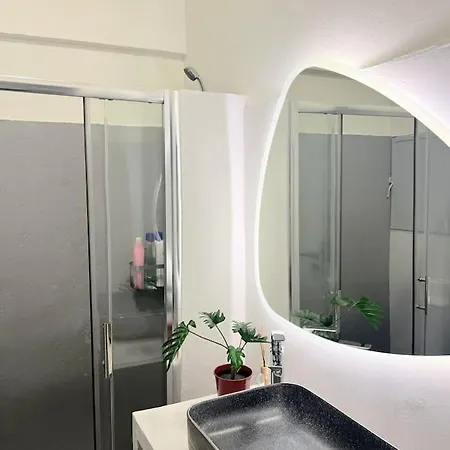 2bdr Boutique Full In Plaka Apartment