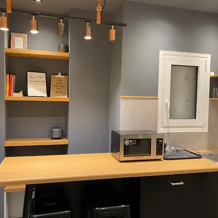 Plaka Downtown 2 Bedroom Basement Apartment