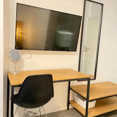 Apartment Plaka Downtown 2 Bedroom Basement *
