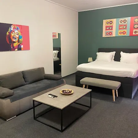 Aparthotel Connect 3*