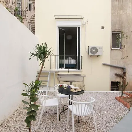 Patio Near Metro & Acropolis Athens