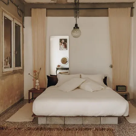 Otel Mona Atina